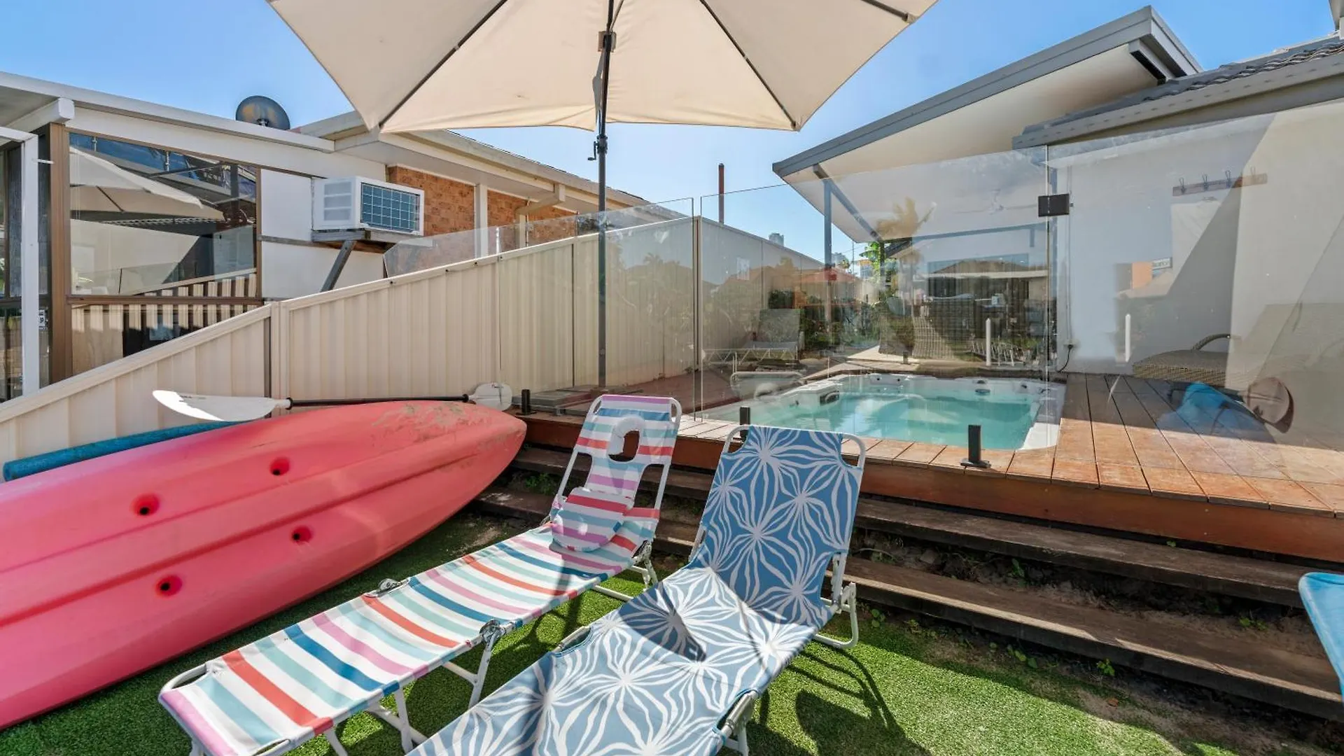 Lux Waterfront Villa With Magnesium Spa - The Goldie Gold Coast